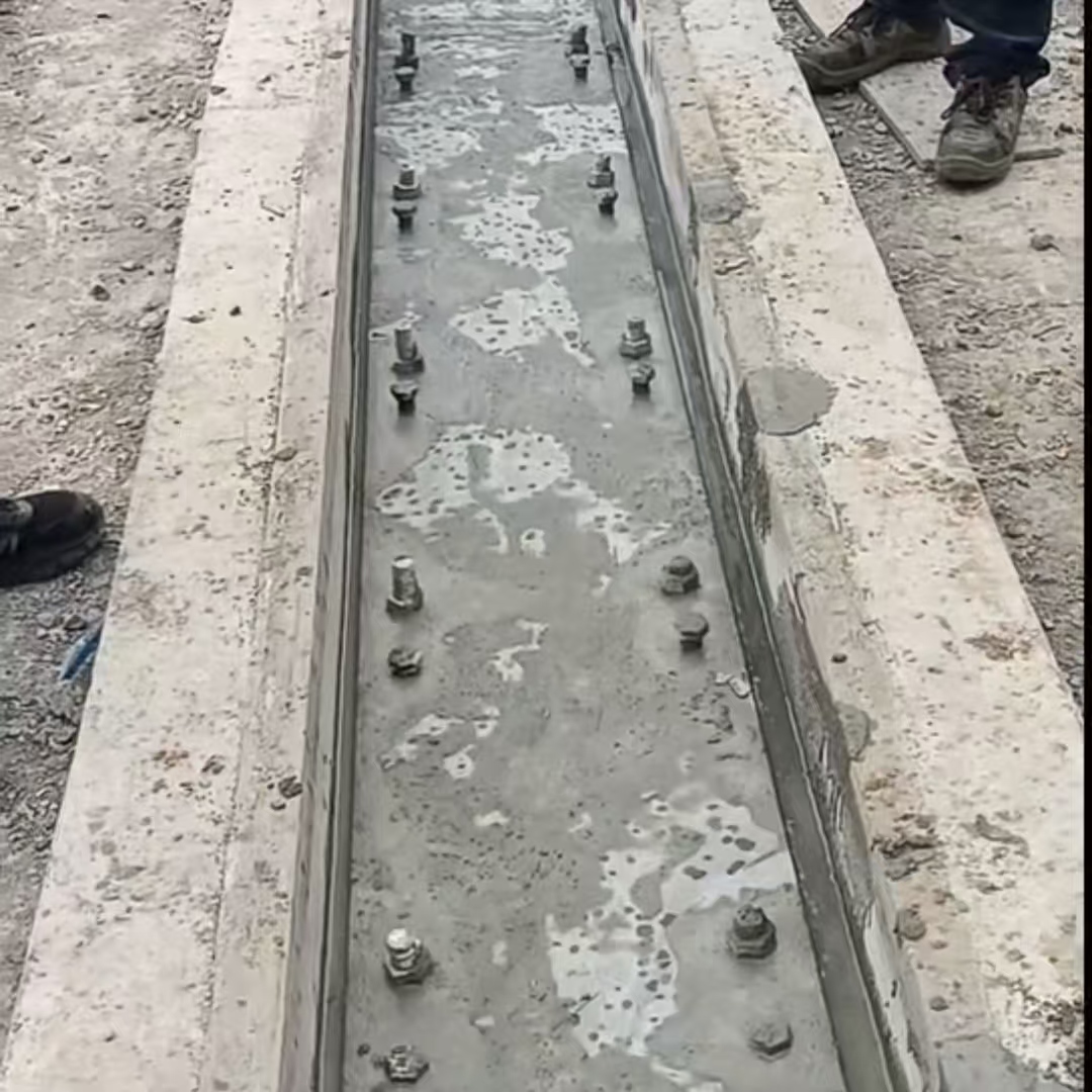 怀集港口码头起重机龙门吊重型机械设备稳固用早强快凝轨道胶泥